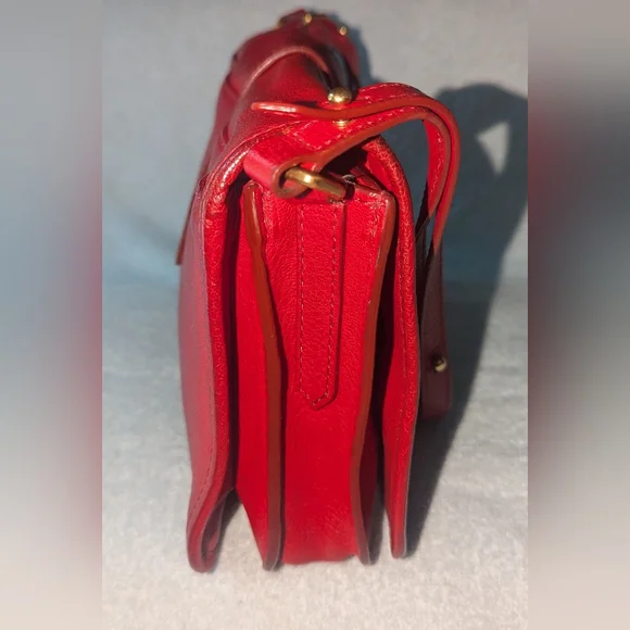 Vintage Marc by Marc Jacobs red leather shoulder messenger bag. - Picture 5 of 12